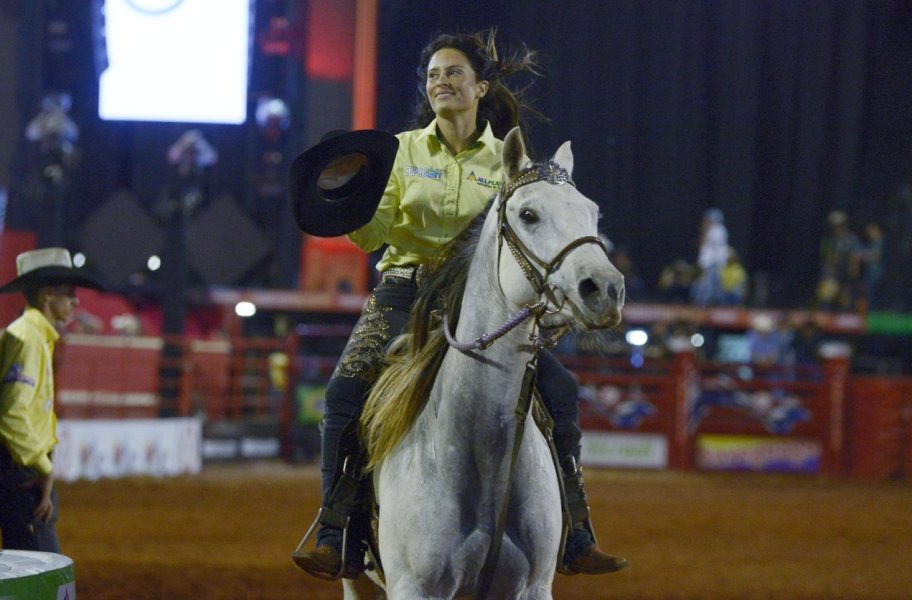 Mayana Muniz é campeã do Campeonato Barretos dos Três Tambores