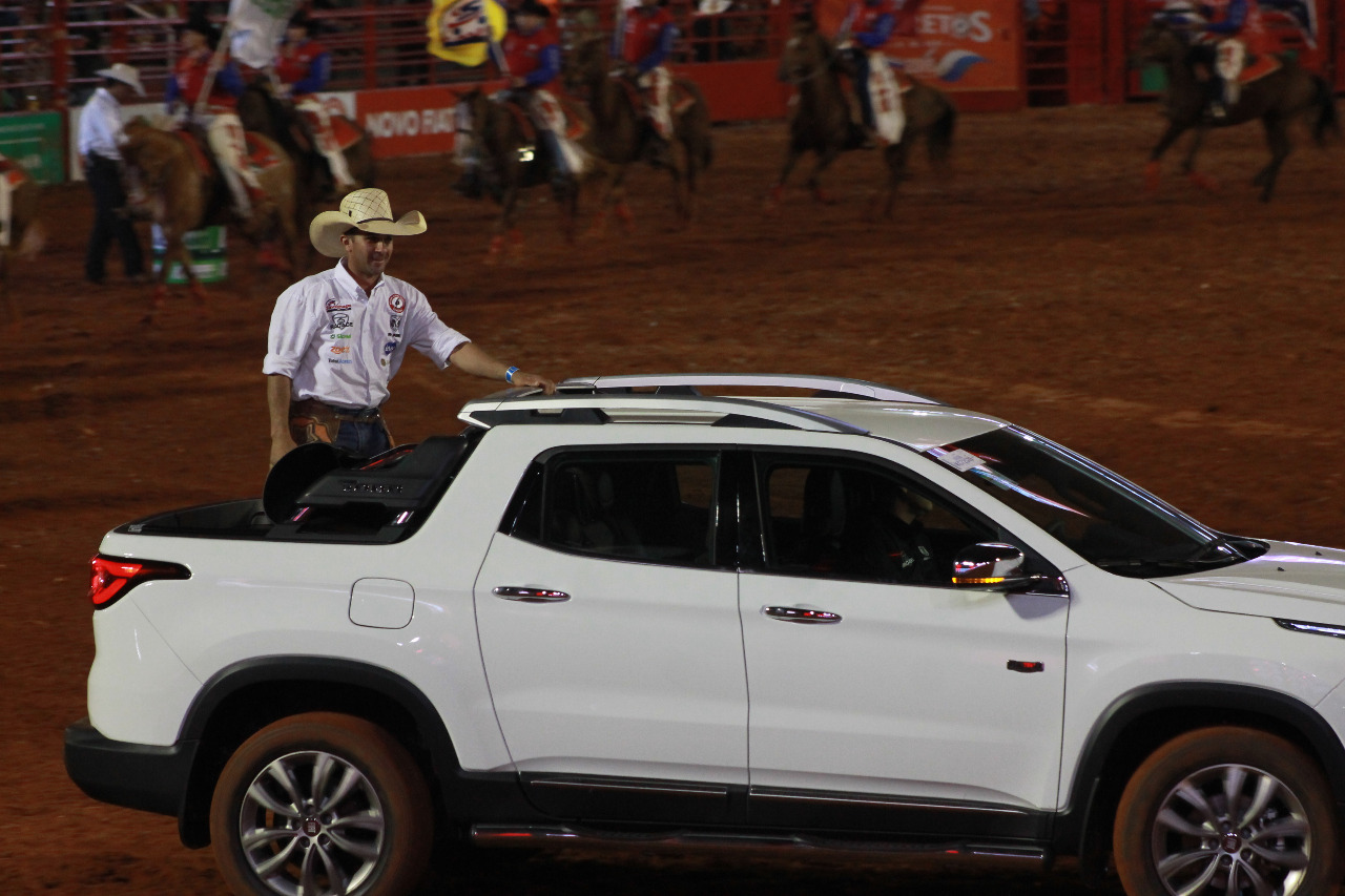 Cleidson Soares é bicampeão no Cutiano da Festa do Peão de Barretos 2019