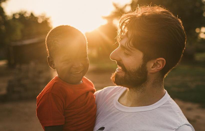 Alok lança campanha para construção de escola na África